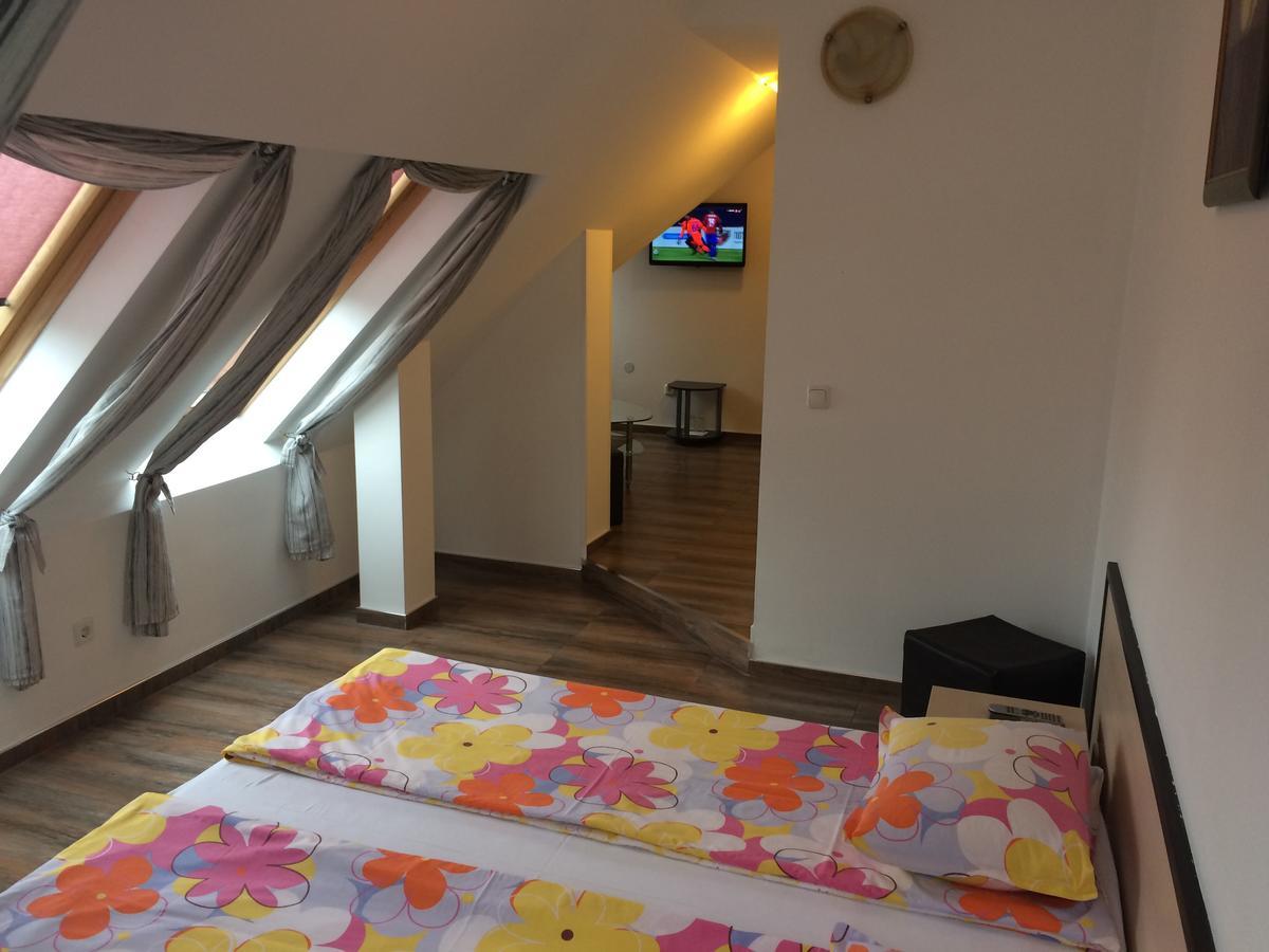 Hotel - Restaurant Chairite Sofia Ngoại thất bức ảnh