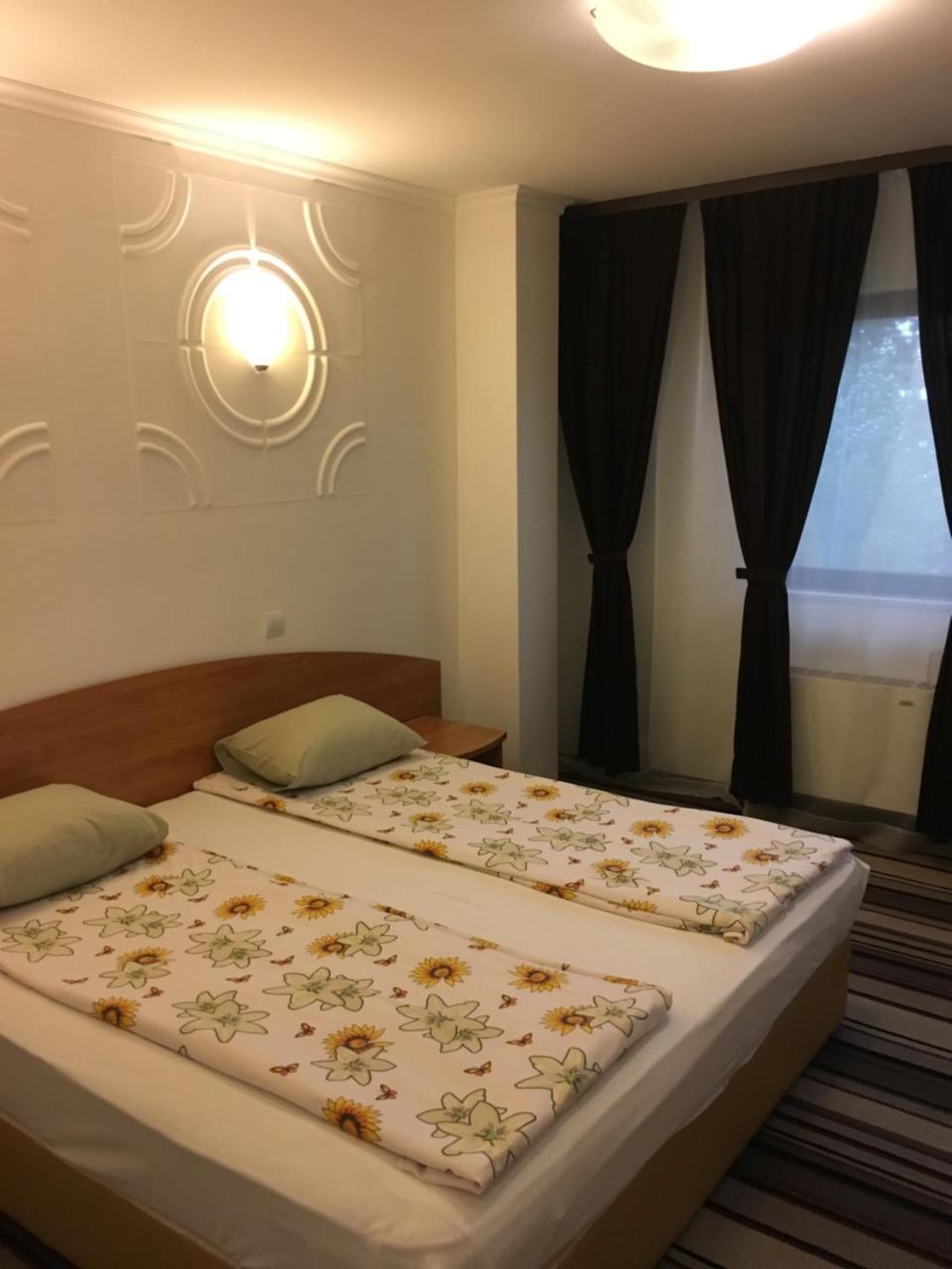Hotel - Restaurant Chairite Sofia Ngoại thất bức ảnh